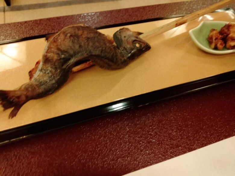 慶雲館の夕食「山女魚の幽庵焼き」