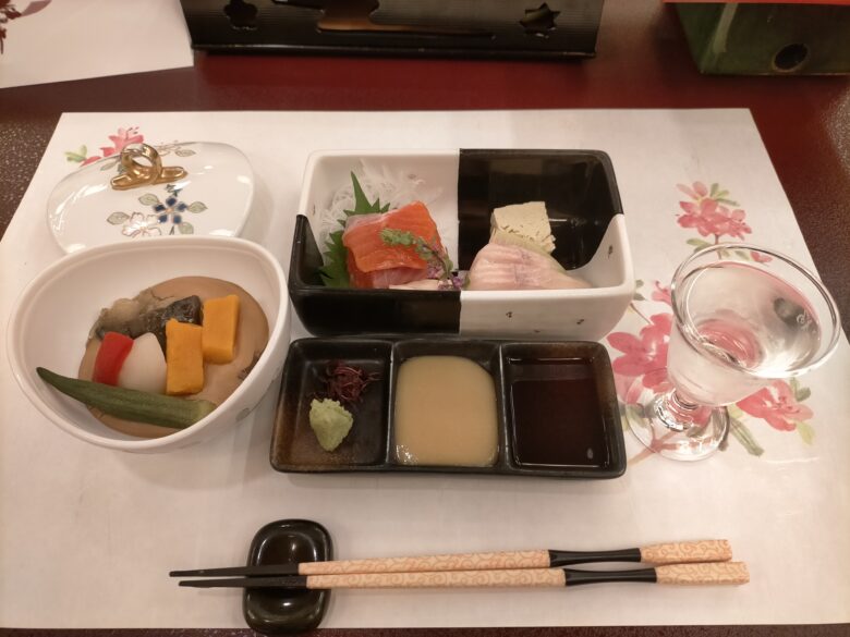 西山温泉慶雲館の深山会席 鱒のお造り