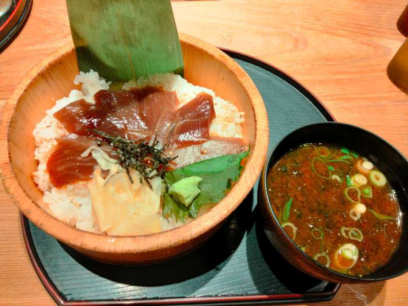 鈴木水産のてこね寿司