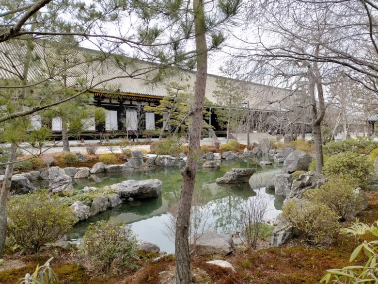 三十三間堂の池式回遊庭園