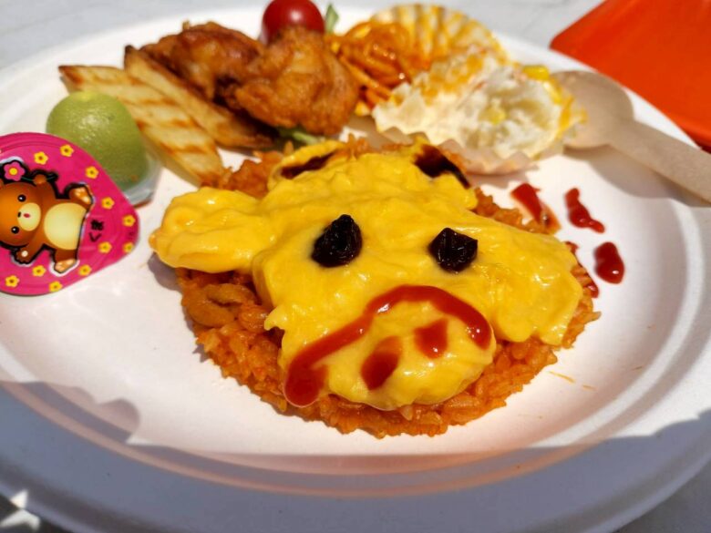 野毛山動物園のキリンランチ