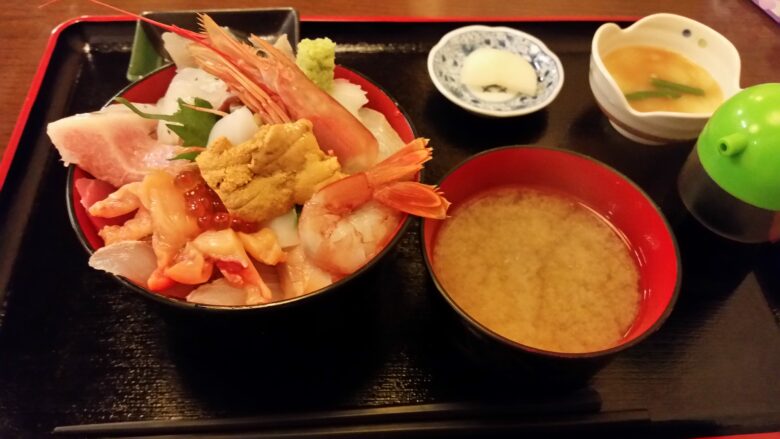 松島で食べた海鮮丼