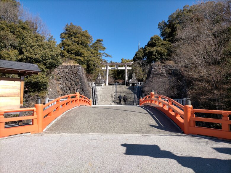 武田神社の神橋