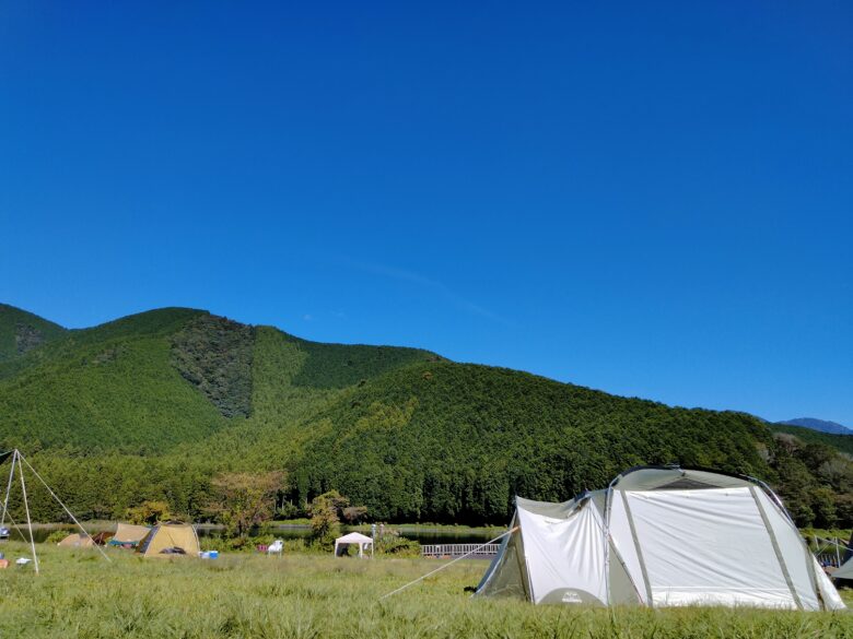 田貫湖キャンプ場の芝生テントサイト