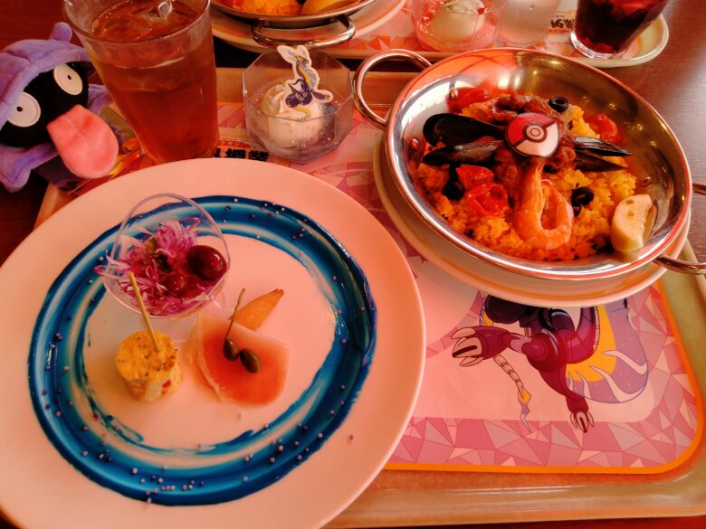 志摩スペイン村「エルパティオ」のパエリアランチ