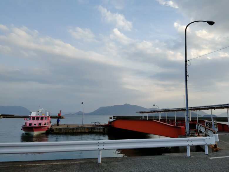 忠海港のフェリー乗り場