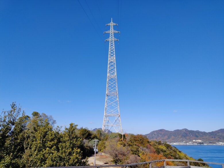 日本一高い送電鉄塔