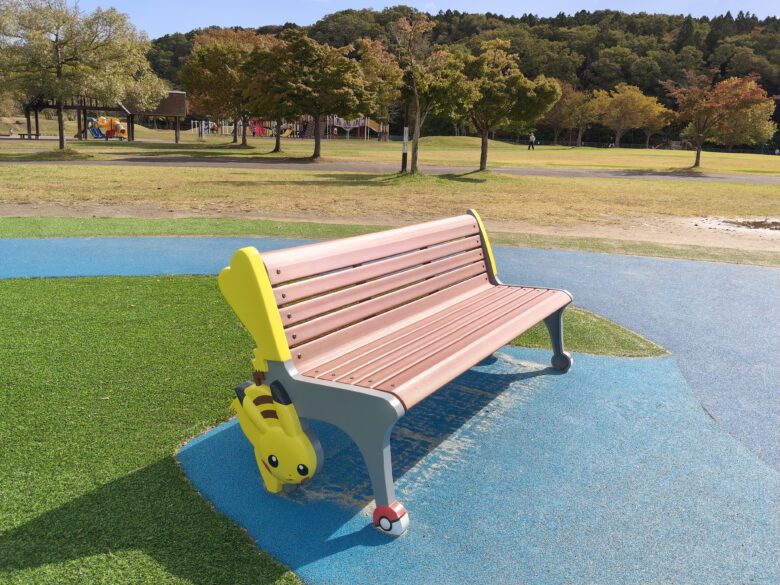 ピカチュウベンチ